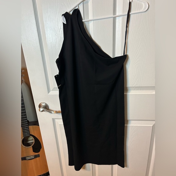 Torrid - Mini Foxy Bodycon One Shoulder Dress - Picture 3 of 4